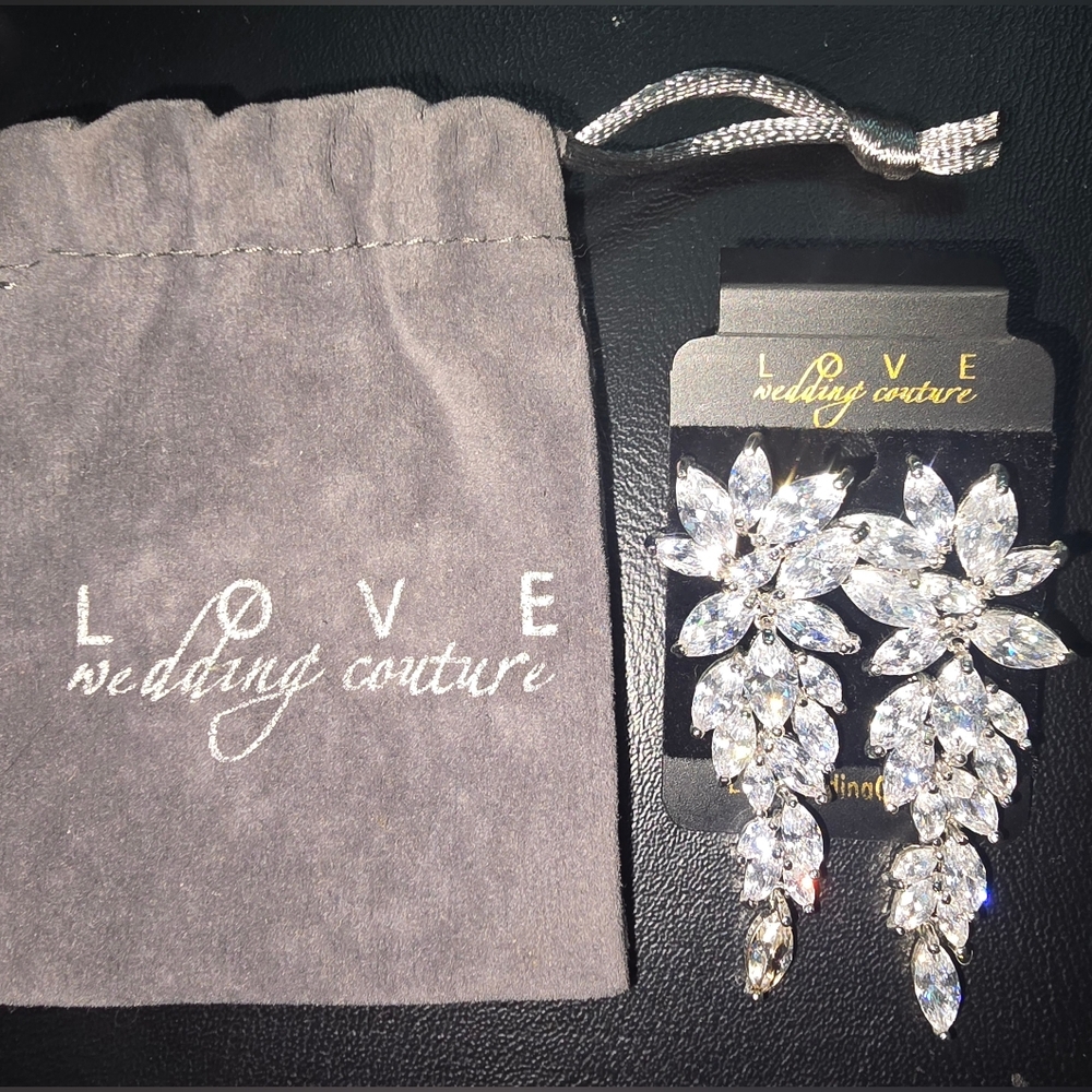 Crystal Rhinestone Drop post Earrings by Love Wedding Couture Bag inc GORGEOUS!!